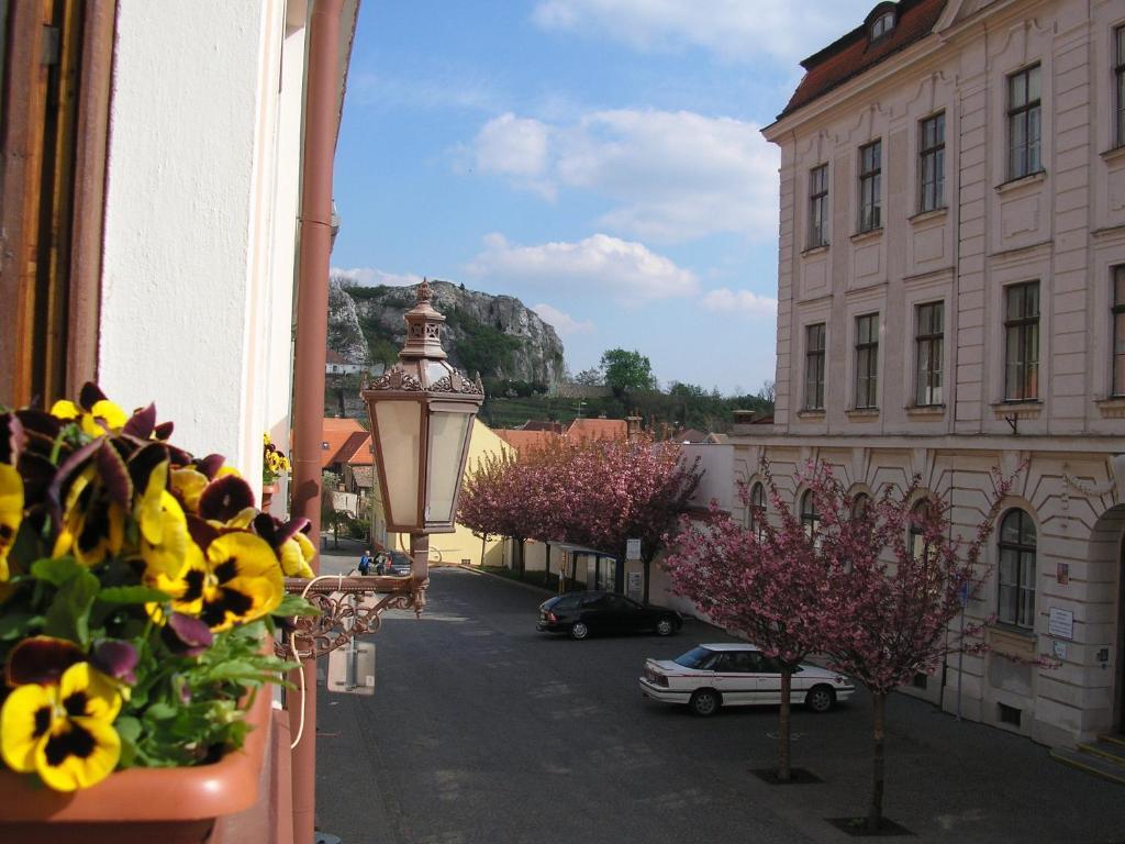 Penzion U Žabáka Mikulov Exterior foto